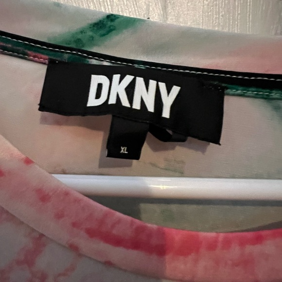 Women’s Pink and Green top by DKNY - Picture 3 of 3